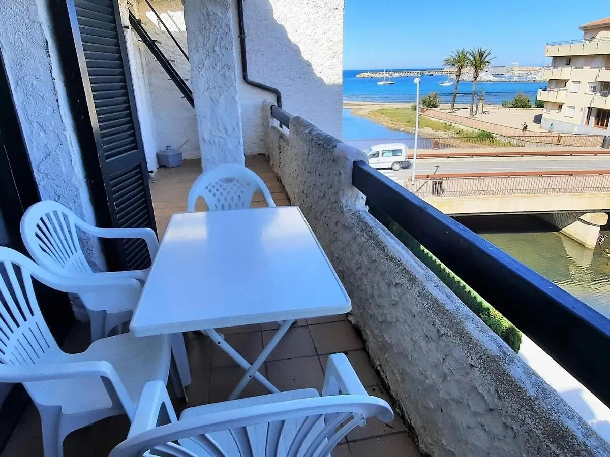 Apartamento En Sant Carles Con Piscina, Cerca De La Playa Y Del Centro - Es-170-41 Llança